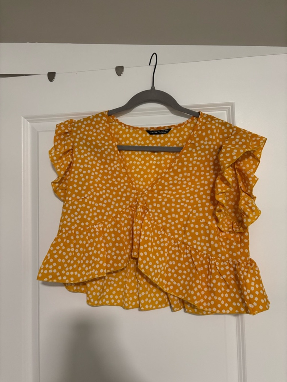 SHEIN Yellow Floral Ruffle Peplum V-Neck Blouse
